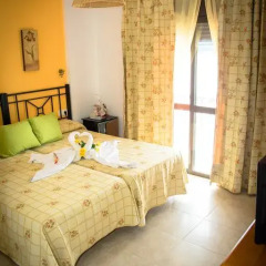 Отель Hostal Malia комната для гостей фото 3
