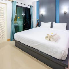 Отель Phoomjai House 3* Улучшенный номер с различными типами кроватей фото 3