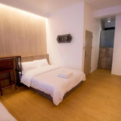 Отель Glur Bangkok Стандартный номер разные типы кроватей фото 40