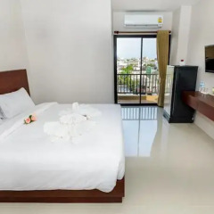 Отель The Topaz Residence комната для гостей фото 3