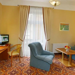 Отель Danubius Health Spa Resort Hvězda-Imperial-Neapol 4* Улучшенный номер с различными типами кроватей фото 4