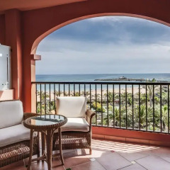 Отель Sheraton Fuerteventura Beach, Golf & Spa Resort 5* Представительский люкс с различными типами кроватей фото 4