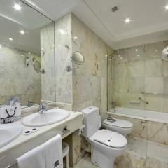 Hotel Londres y de Inglaterra 4* Улучшенный номер с различными типами кроватей