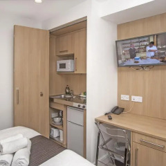 Отель 88 Studios Kensington Апартаменты с различными типами кроватей фото 32