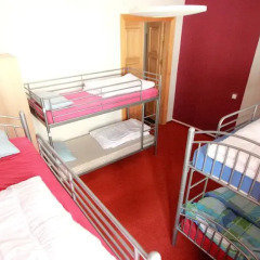 Отель Hostelgate Кровать в общем номере с двухъярусной кроватью фото 3