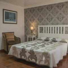 Hotel Puerto Arnela Камариньяс комната для гостей фото 4