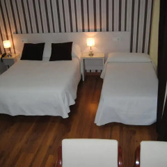 Hotel Los Angeles Альмендралехо комната для гостей