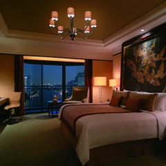 Отель Shangri-la Bangkok 5* Улучшенный номер с различными типами кроватей фото 8