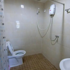 Отель Barracuda Guesthouse Номер Делюкс с различными типами кроватей фото 9