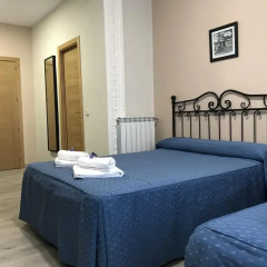 Отель Hostal El Pilar Стандартный номер с различными типами кроватей фото 14