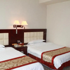 Majestic Hotel сейф в номере