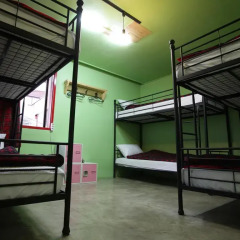 Mr.Comma Guesthouse - Hostel Кровать в женском общем номере с двухъярусной кроватью фото 6