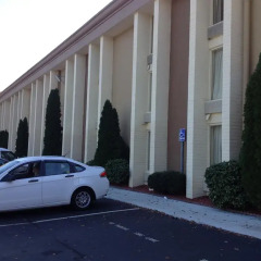 Отель Baymont by Wyndham Charlotte Airport North / I-85 North парковка