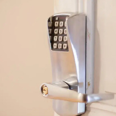 Отель ApartDirect Sveavagen Стокгольм сейф в номере
