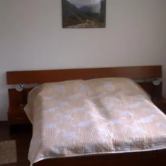 Отель Stoyanova Guest House Банско комната для гостей фото 3