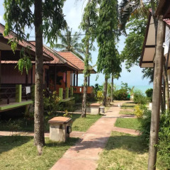 Отель Adarin Beach Resort 3* Улучшенное бунгало с различными типами кроватей фото 19