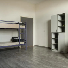 Génération Europe Youth Hostel Кровать в мужском общем номере с двухъярусной кроватью