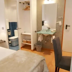 Отель Hostal Santo Domingo сейф в номере
