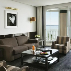 Hotel Barriere Le Majestic 5* Люкс Christian Dior с различными типами кроватей фото 6