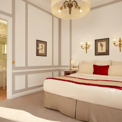Hotel Regina Louvre 5* Номер Делюкс с двуспальной кроватью