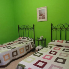 Отель Hostal Restaurante Reina детские мероприятия