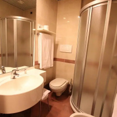Отель Mokinba Hotels Baviera 4* Стандартный номер с разными типами кроватей фото 4