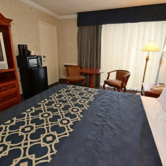 Отель Days Inn Airport Center LAX удобства в номере фото 2