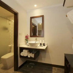 Hoi An Odyssey Hotel 3* Улучшенный номер с различными типами кроватей фото 3