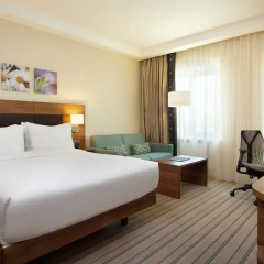 Гостиница Hilton Garden Inn Moscow Новая Рига 4* Стандартный семейный номер с различными типами кроватей фото 4