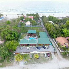 Hotel y Cabañas Playa Caribe пляж
