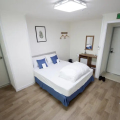 Отель K-GUESTHOUSE Dongdaemun 4 2* Стандартный номер с двуспальной кроватью фото 5