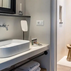 Отель Porto Fira Suites 4* Стандартный номер с различными типами кроватей фото 6
