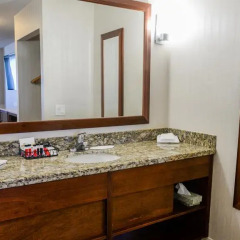 Отель Travelodge Culver City 2* Стандартный номер с различными типами кроватей фото 10