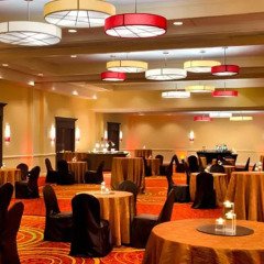 Отель New York LaGuardia Airport Marriott