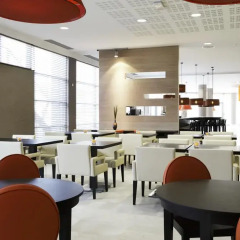 Отель NH Lyon Airport питание