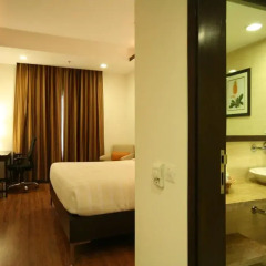 Отель Four Points by Sheraton New Delhi, Airport Highway 4* Номер Комфорт с различными типами кроватей фото 3