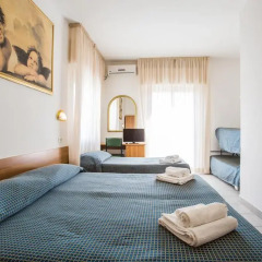 Hotel Nizza 2* Номер с общей ванной комнатой с различными типами кроватей (общая ванная комната) фото 3