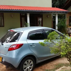 Отель Punsara`s Holiday Home Шри-Ланка, Пляж Golden Mile - отзывы, цены и фото номеров - забронировать отель Punsara`s Holiday Home онлайн парковка
