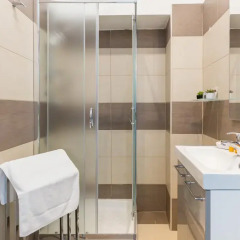 Отель Rione Monti Suites Стандартный номер с двуспальной кроватью фото 11