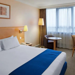 Отель Holiday Inn London Kensington Forum 4* Стандартный номер с двуспальной кроватью фото 4