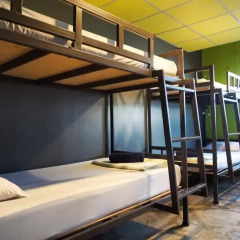 B&B House & Hostel Кровать в мужском общем номере с двухъярусной кроватью фото 5