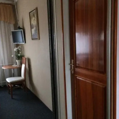 Гостиница Коттедж Клавдия в Калининграде - забронировать гостиницу Коттедж Клавдия, цены и фото номеров Калининград балкон