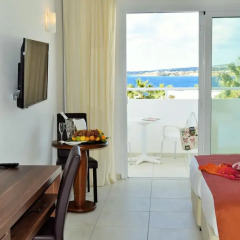 Отель Theo Sunset Bay Holiday Village в номере фото 2
