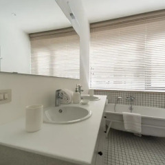 Отель Michael's Residence ванная