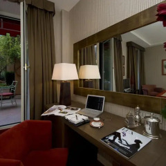 Dei Borgognoni Hotel 4* Улучшенный номер с двуспальной кроватью фото 6