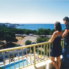 Отель Rentalmar Salou Pacific Испания, Салоу - 3 отзыва об отеле, цены и фото номеров - забронировать отель Rentalmar Salou Pacific онлайн балкон