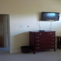 Отель Kingston Paradise Place Guesthouse Люкс с различными типами кроватей фото 36