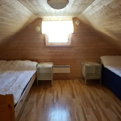 Отель Tjeldsundbrua Camping Коттедж с различными типами кроватей фото 4