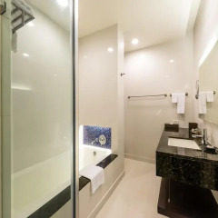 Отель Chatrium Riverside Bangkok 5* Номер Премиум с различными типами кроватей фото 43