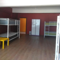 Van Backpackers Hostel Стандартный номер с двуспальной кроватью